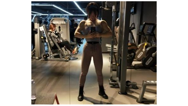 女生健身变声现象解析与科学应对指南
