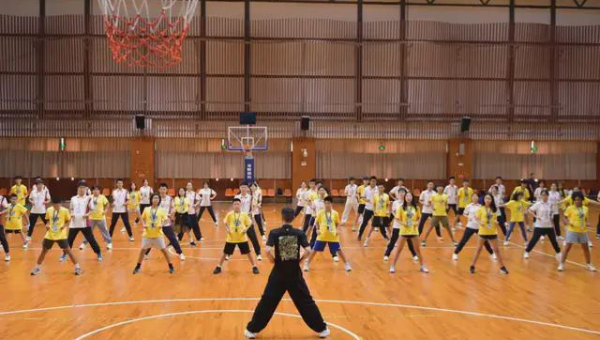 美国健身文化观察：从理念到实践的28字启示